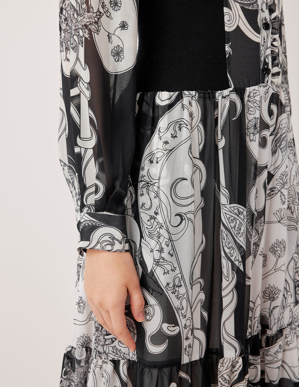 MARYLING Semi-High Neck Ruffle Paisley Print Pleated Midi Dress