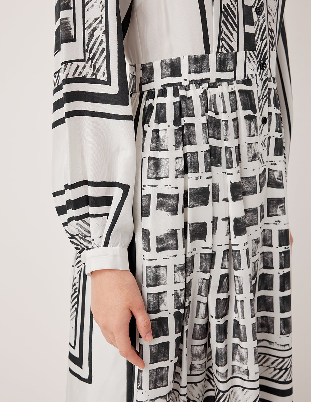 MARYLING Bubble Long Sleeve Black & White Printed Midi Shirt Dress